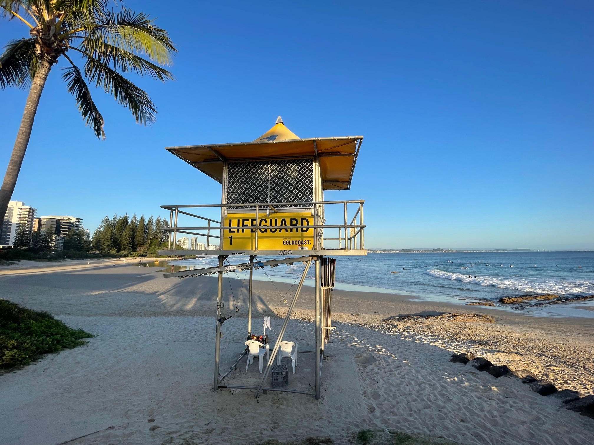Rainbow Bay lifeguard tower and beach